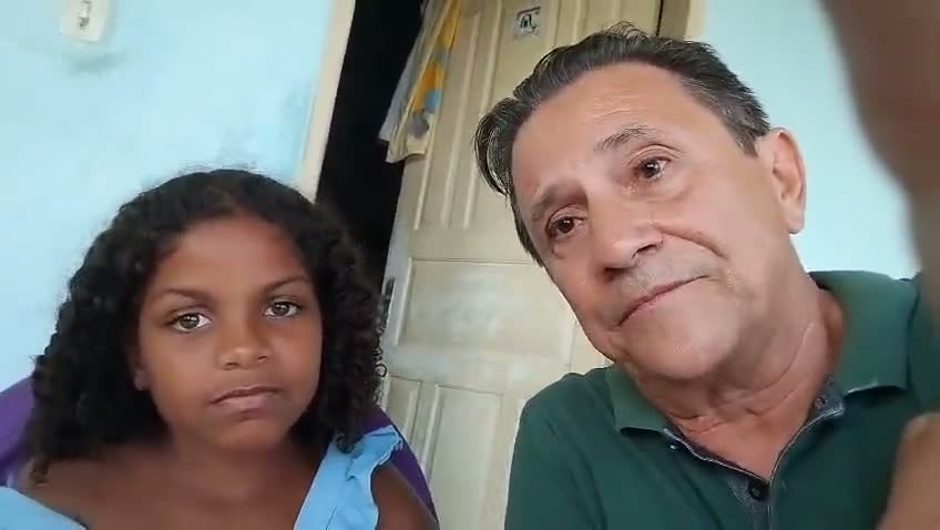 “Eu não sei ler e eu quero que ela aprenda”